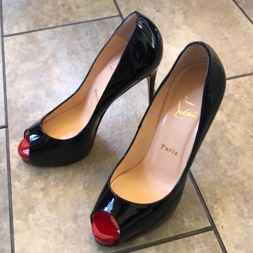 Louboutin Classic Very Prive Heel ❤️🖤